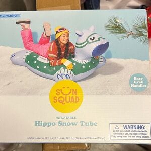 Sun Squad Green and White Hippo Snow Tube